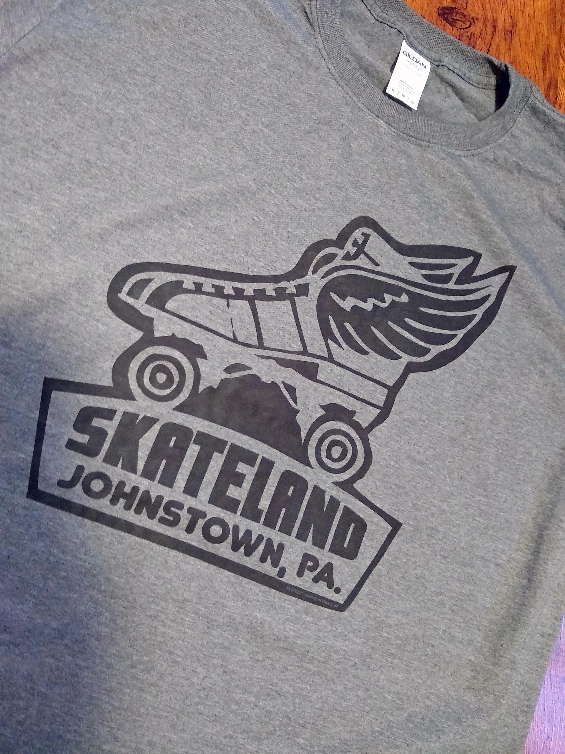 Skateland t-shirt Johnstown, PA Retro – alternate product view