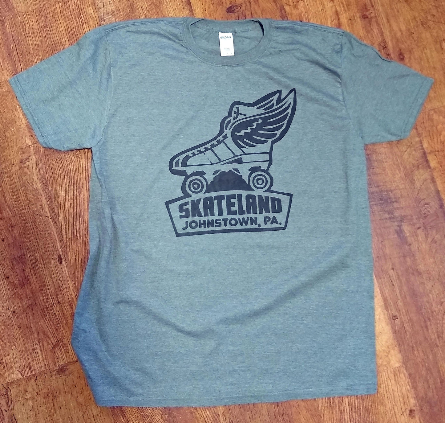 Skateland t-shirt Johnstown, PA Retro – alternate product view