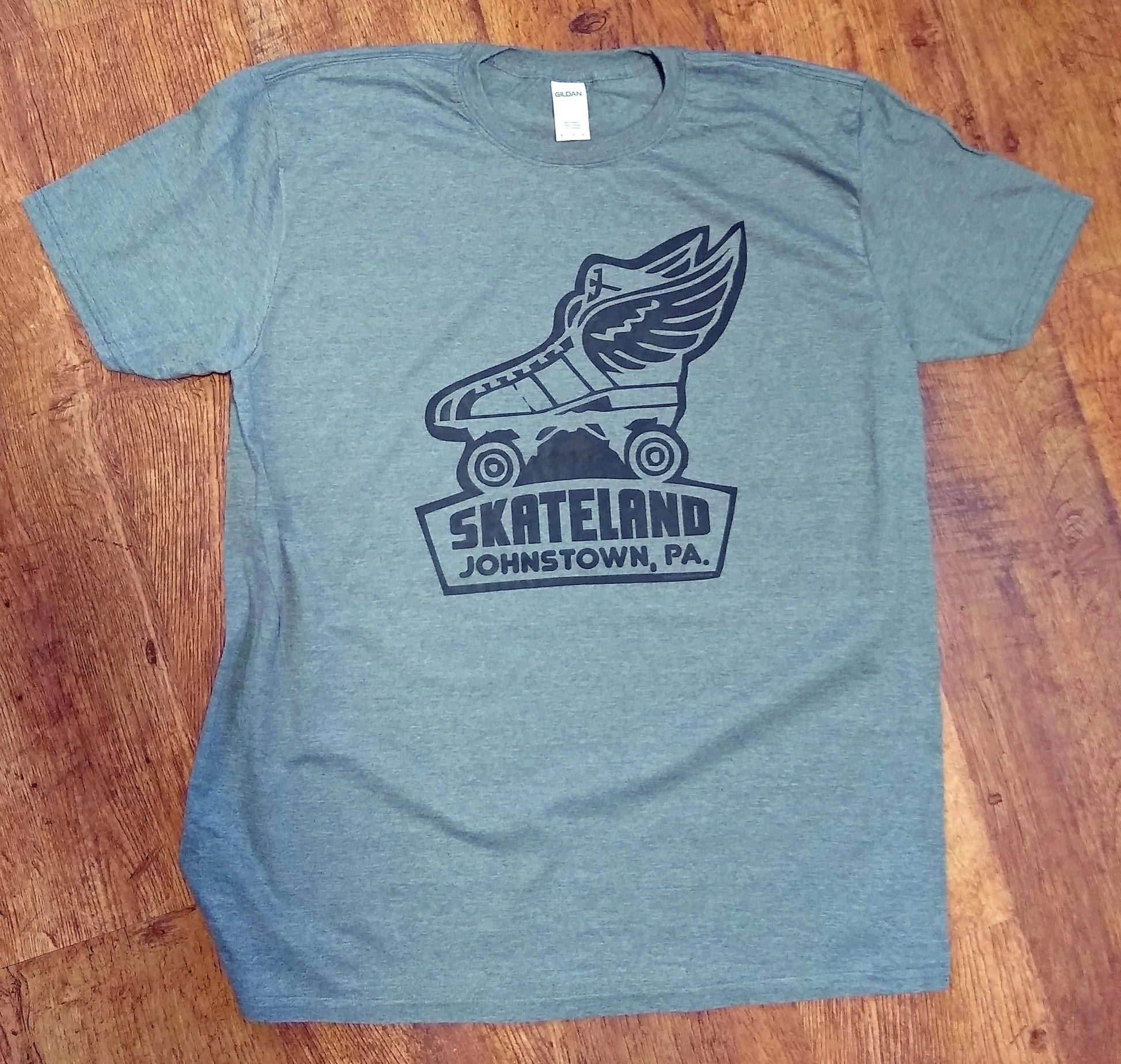 Skateland t-shirt Johnstown, PA Retro – alternate product view